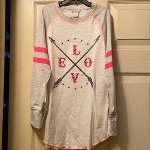 Girl’s Ariat long sleeve tee